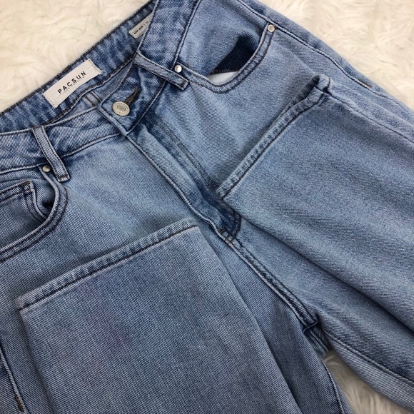 PACSUN- Light wash hi-rise Mom Jeans size: 27 - Picture 11 of 12